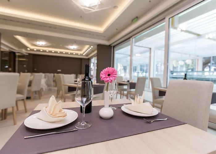 Hotel Crikvenica ツリクヴェニツァ