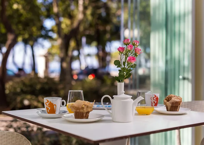 ホテル Hotel Crikvenica 4*