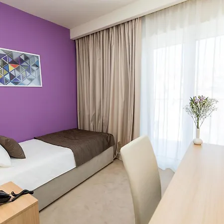 酒店 Hotel Crikvenica 茨里克韦尼察