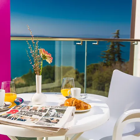 酒店 Hotel Crikvenica 4*