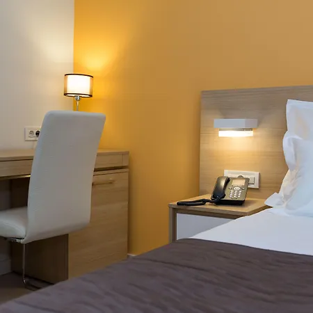 Hotel Crikvenica 酒店 茨里克韦尼察