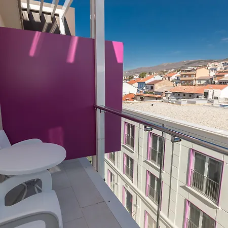 Hotel Crikvenica 酒店 4*