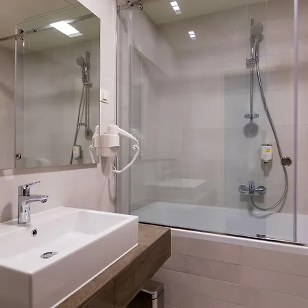 Hotel Crikvenica 茨里克韦尼察