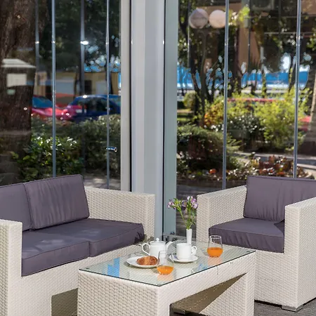 酒店 Hotel Crikvenica 茨里克韦尼察