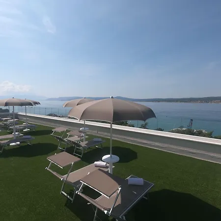 Hotel Crikvenica 酒店 茨里克韦尼察