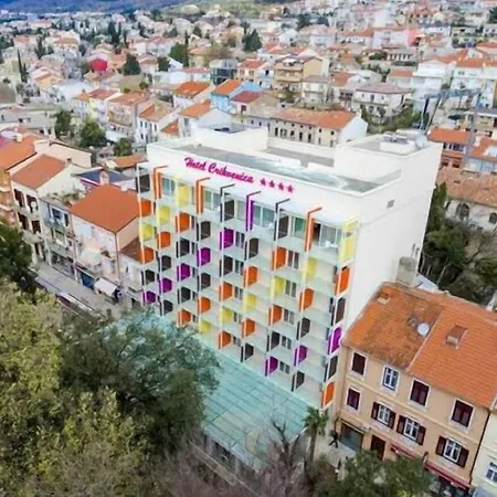 酒店 Hotel Crikvenica 4*